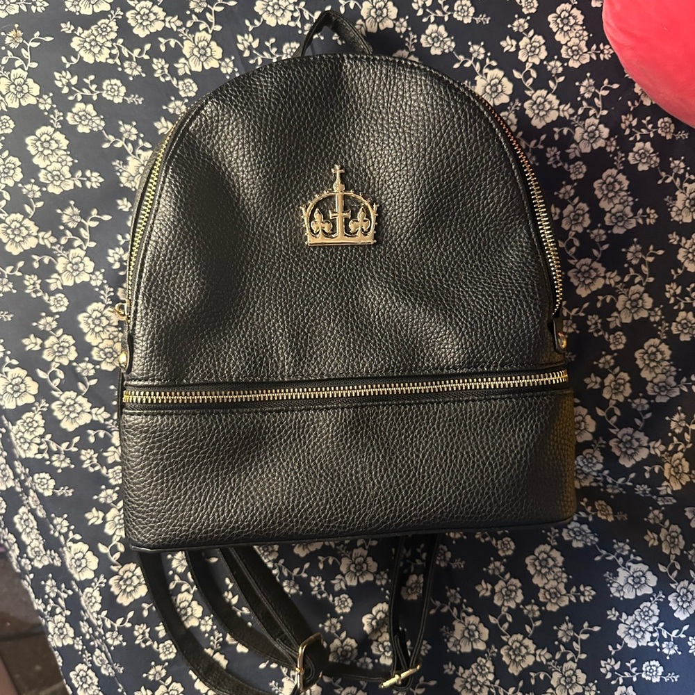 Six the musical backpack